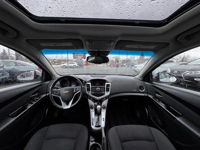 2012 Chevrolet Cruze 4dr Sedan LT w/1LT - 22944030 - 17