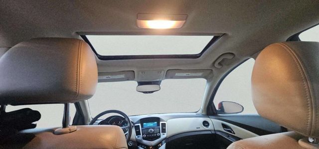 2012 Chevrolet CRUZE 4dr Sedan LTZ - 22972962 - 8