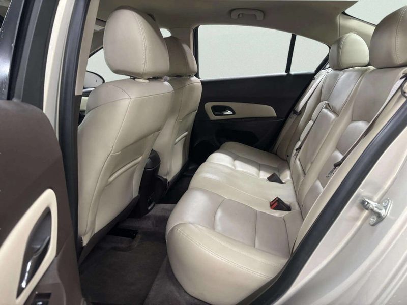 2012 Chevrolet CRUZE 4dr Sedan LTZ - 22995193 - 13