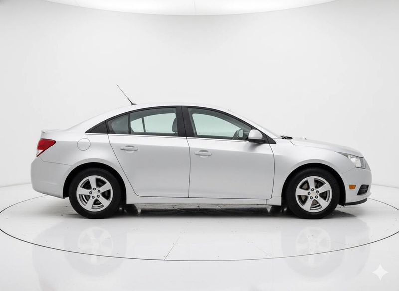 2012 Chevrolet Cruze LT 4dr Sedan w/1LT - 22944030 - 4