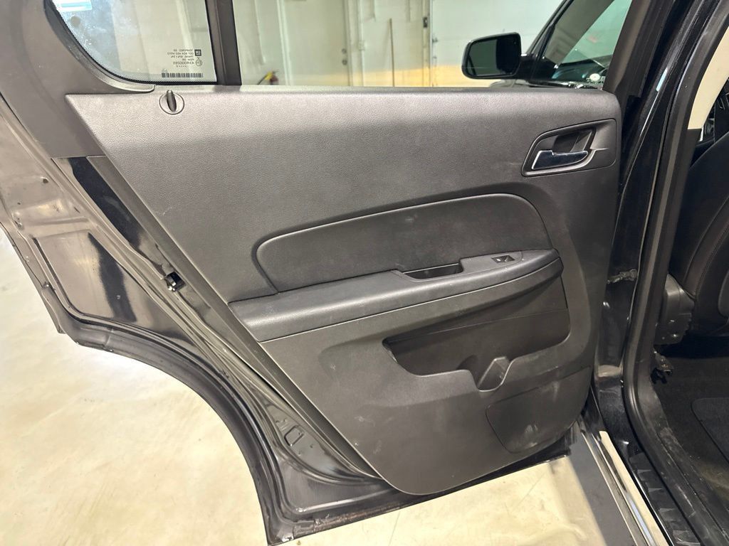 2012 Chevrolet Equinox FWD 4dr LTZ - 23042886 - 32