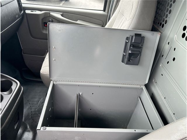 2012 Chevrolet Express 2500 Cargo Van 3D - 22923731 - 12