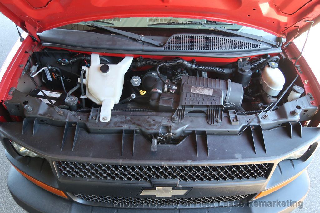 2012 Chevrolet Express Commercial Cutaway Express 3500 KUV Enclosed Utility Ladder Rack SRW - 22940503 - 29