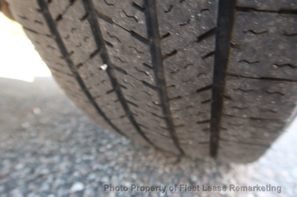 2012 Chevrolet Express Commercial Cutaway Express 3500 KUV Enclosed Utility Ladder Rack SRW - 22940503 - 33