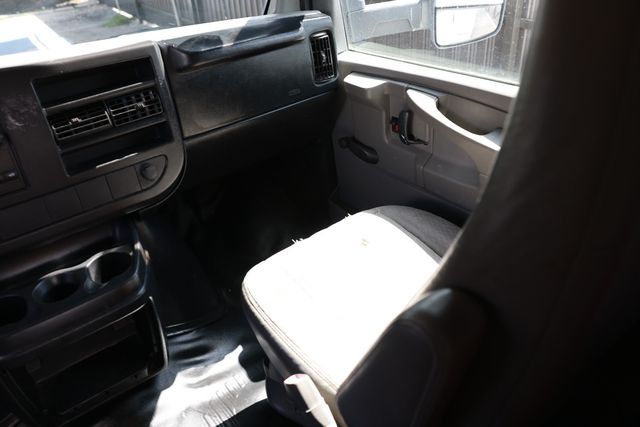 2012 Chevrolet Express Commercial Cutaway RWD 3500 177" WB Work Van - 23016562 - 18