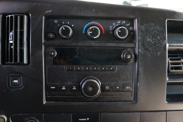 2012 Chevrolet Express Commercial Cutaway RWD 3500 177" WB Work Van - 23016562 - 31