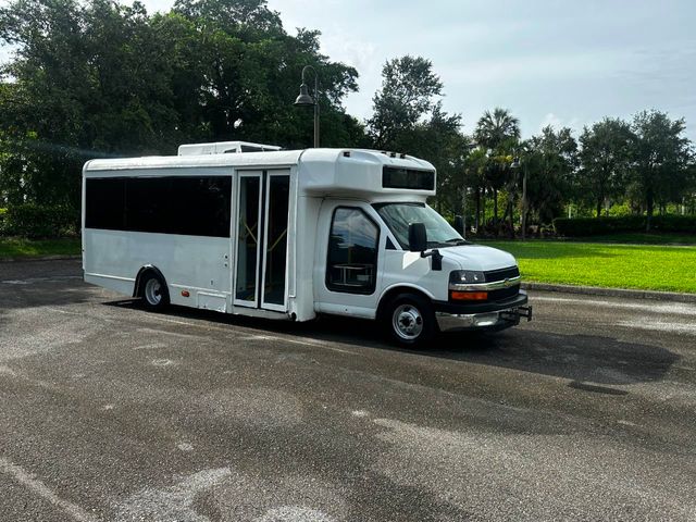 2012 Chevrolet Express Shuttle Bus 13 Passenger RWD 4500 159 - 22042307 - 24