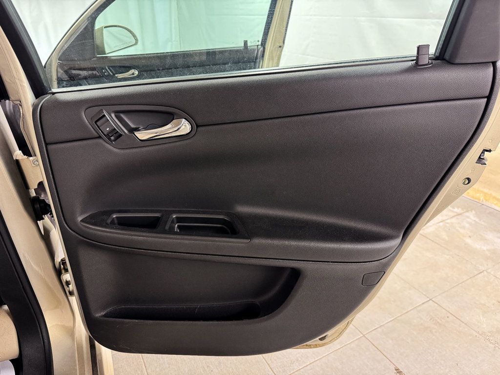 2012 Chevrolet Impala LTZ - 22990354 - 15