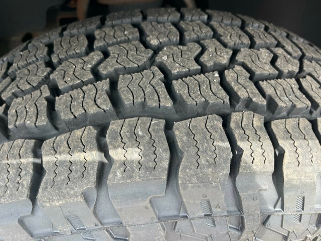 2012 Chevrolet Silverado 1500 4WD Crew Cab 143.5" LT - 22998039 - 10