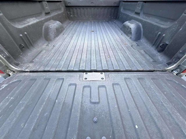 2012 Chevrolet Silverado 3500HD LT 4x4 4dr Crew Cab LB DRW - 23045394 - 5
