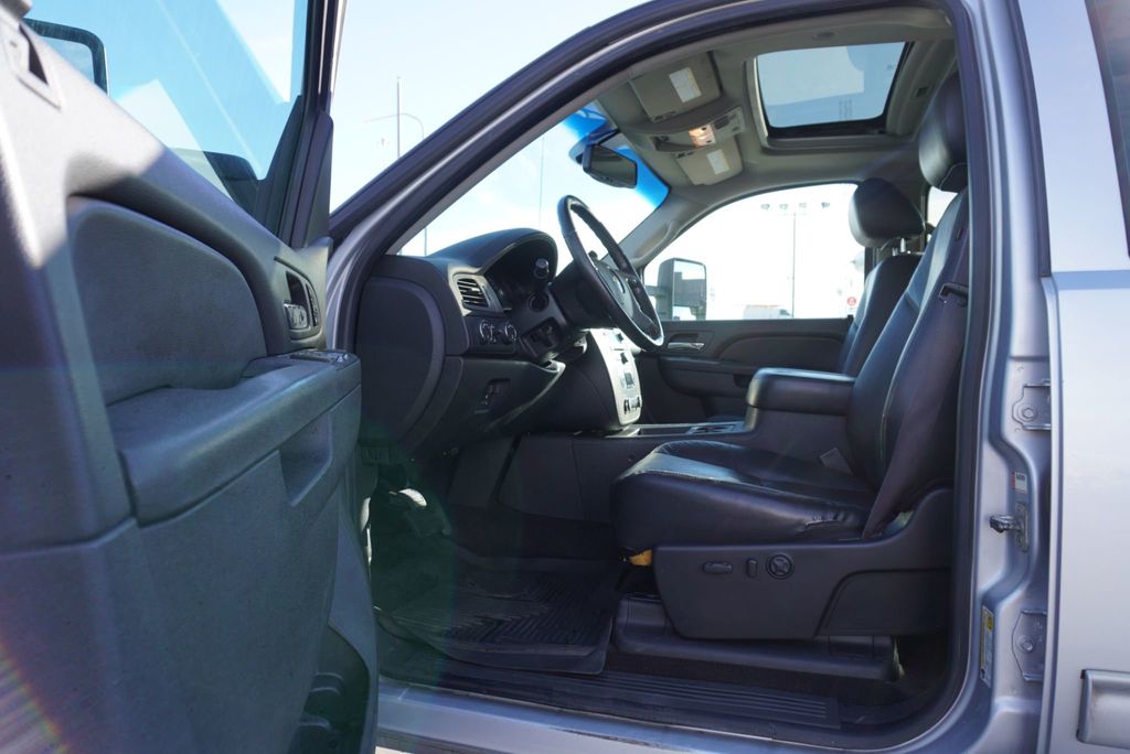 2012 Chevrolet Silverado 3500HD LTZ - 23004305 - 19