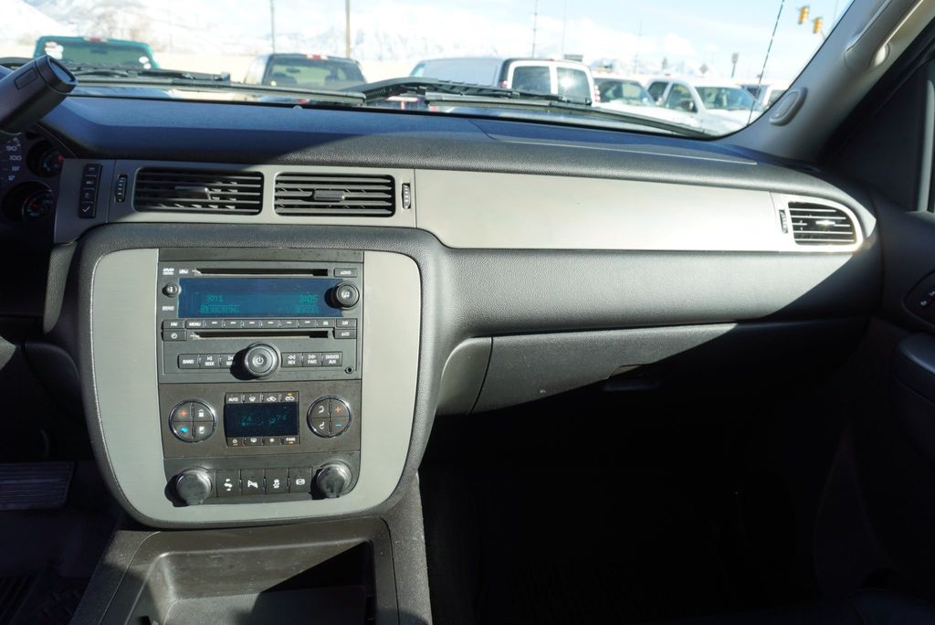 2012 Chevrolet Silverado 3500HD LTZ - 23004305 - 31