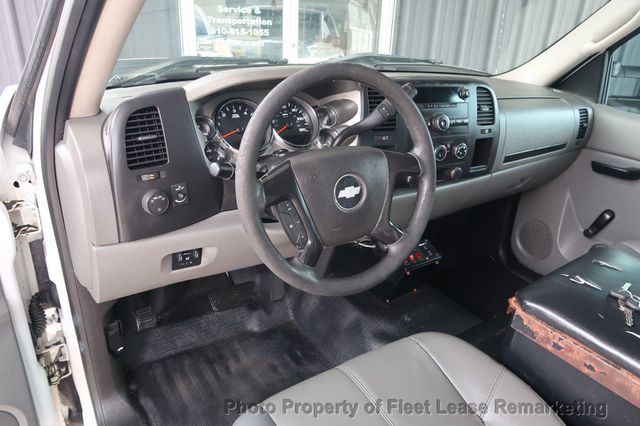 2012 Chevrolet Silverado 3500HD Silverado 3500 2WD Reg Cab Enclosed Utliity Ladder Rack  - 23073139 - 9