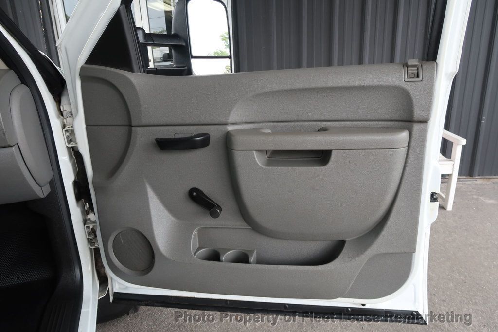 2012 Chevrolet Silverado 3500HD Silverado 3500 2WD Reg Cab Enclosed Utliity Ladder Rack  - 23073139 - 18