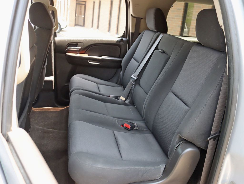2012 Chevrolet Suburban 4WD 4dr 1500 LS - 22863657 - 17