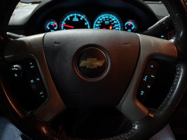 2012 Chevrolet Suburban 4WD 4dr 1500 LT - 22968871 - 9