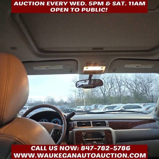 2012 Chevrolet Suburban 4WD 4dr 1500 LT - 22952389 - 8