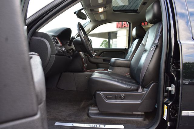 2012 Chevrolet Suburban 4WD 4dr 1500 LTZ - 23069846 - 13