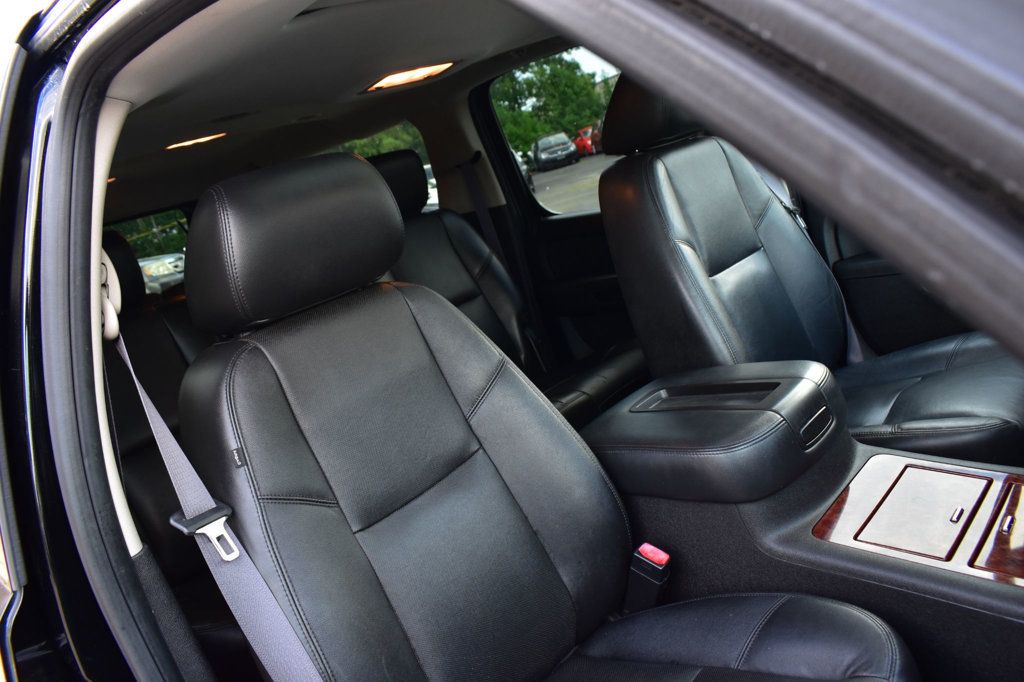 2012 Chevrolet Suburban 4WD 4dr 1500 LTZ - 23069846 - 17