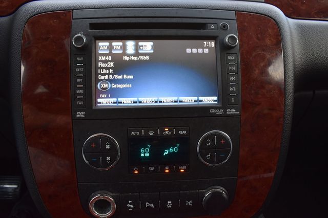2012 Chevrolet Suburban 4WD 4dr 1500 LTZ - 23069846 - 38