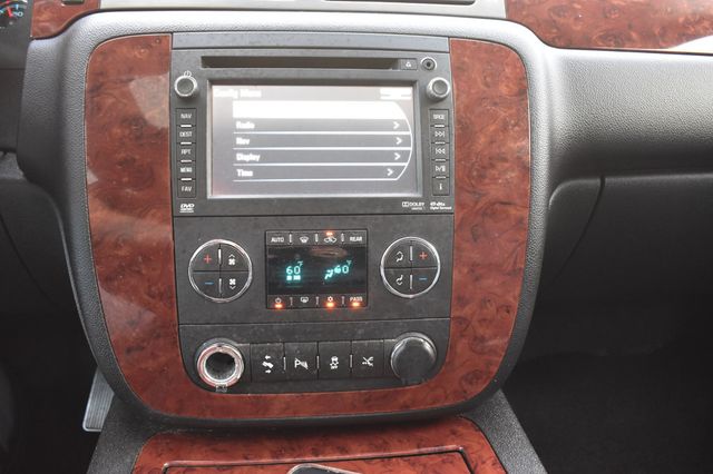 2012 Chevrolet Suburban 4WD 4dr 1500 LTZ - 23069846 - 41
