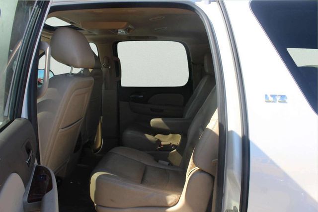 2012 Chevrolet Suburban 4WD 4dr 1500 LTZ - 23000007 - 6