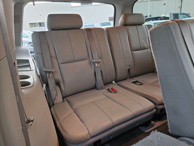 2012 Chevrolet Suburban LT 4x4 4dr SUV - 22970226 - 16