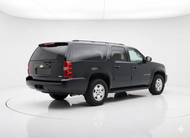 2012 Chevrolet Suburban LT 4x4 4dr SUV - 22913925 - 4