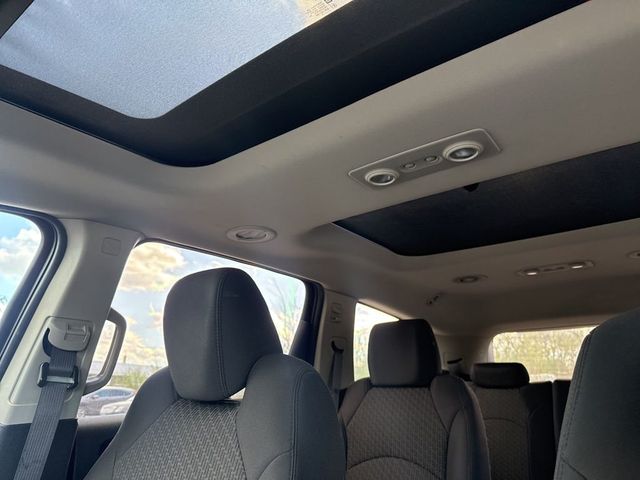 2012 Chevrolet Traverse AWD 4dr LT w/1LT - 23014550 - 17