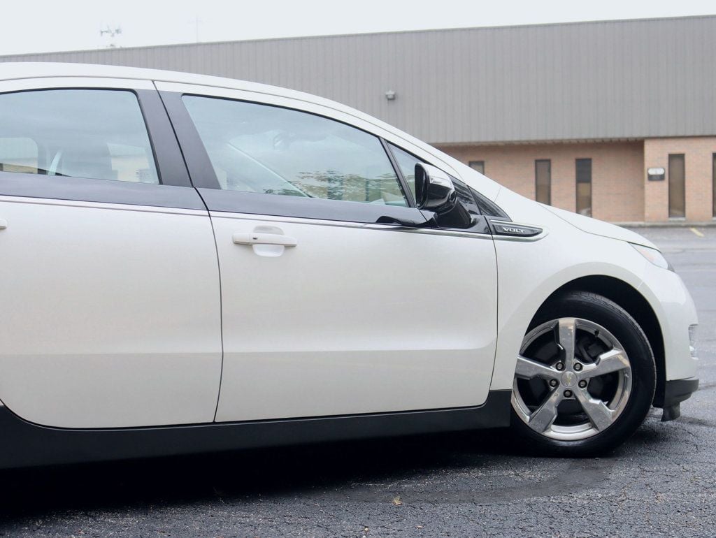 2012 Chevrolet Volt 5dr Hatchback Premium - 23081824 - 3