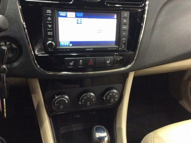 2012 Chrysler 200 Limited photo 18