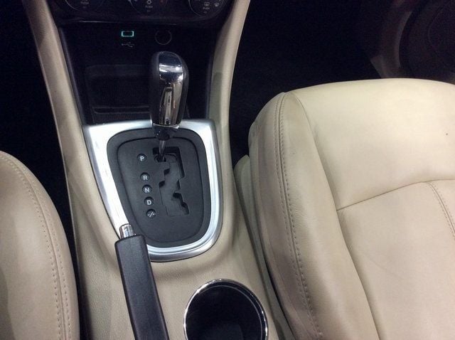 2012 Chrysler 200 Limited photo 19
