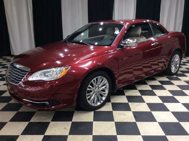 2012 Chrysler 200 Limited photo 3