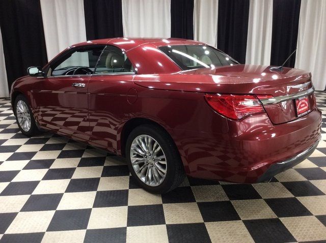 2012 Chrysler 200 Limited photo 4
