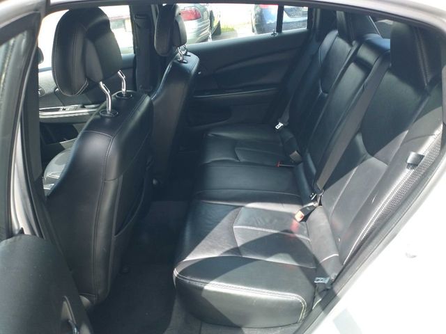 2012 Chrysler 200 4dr Sedan Limited - 23020721 - 10