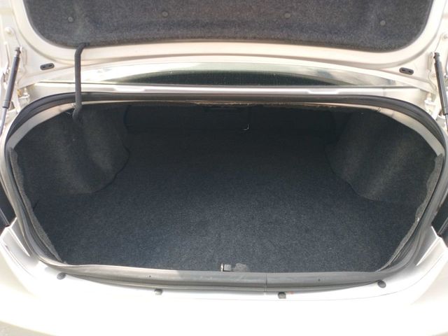 2012 Chrysler 200 4dr Sedan Limited - 23020721 - 18