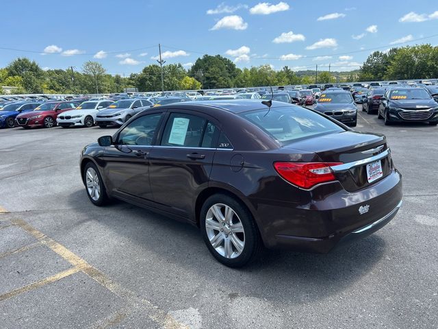 2012 Chrysler 200 4dr Sedan Touring - 23068697 - 5