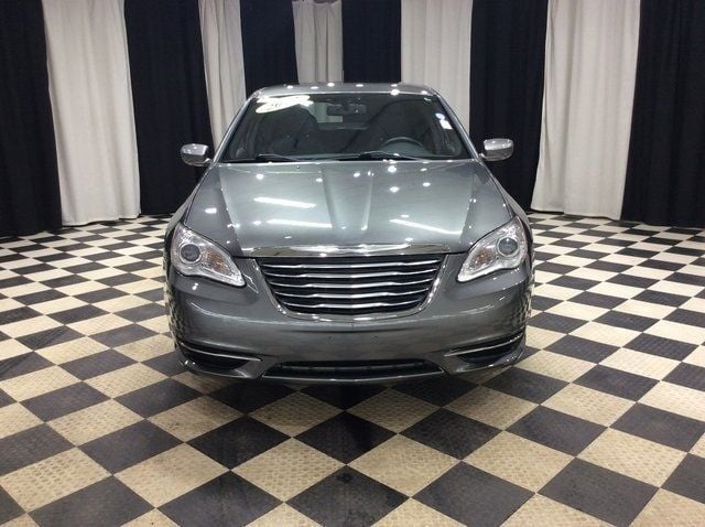 2012 Chrysler 200 4dr Sedan Touring - 22442597 - 1