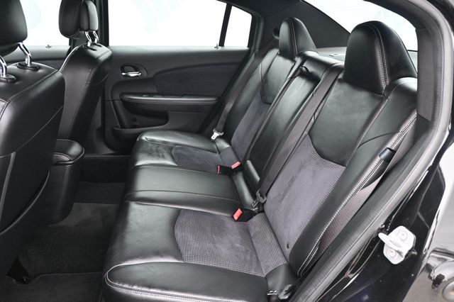 2012 Chrysler 200 Sedan S  - 22859248 - 10