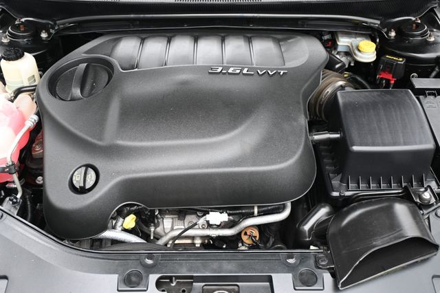 2012 Chrysler 200 Sedan S  - 22859248 - 13