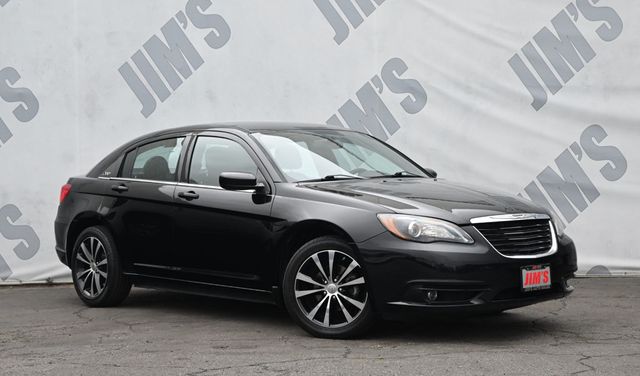 2012 Chrysler 200 Sedan S  - 22859248 - 2