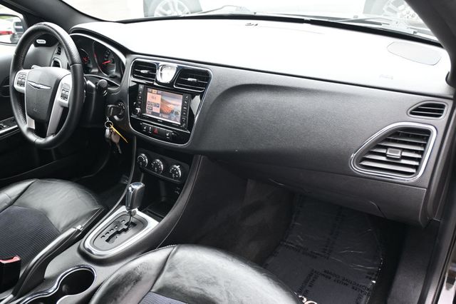 2012 Chrysler 200 Sedan S  - 22859248 - 7