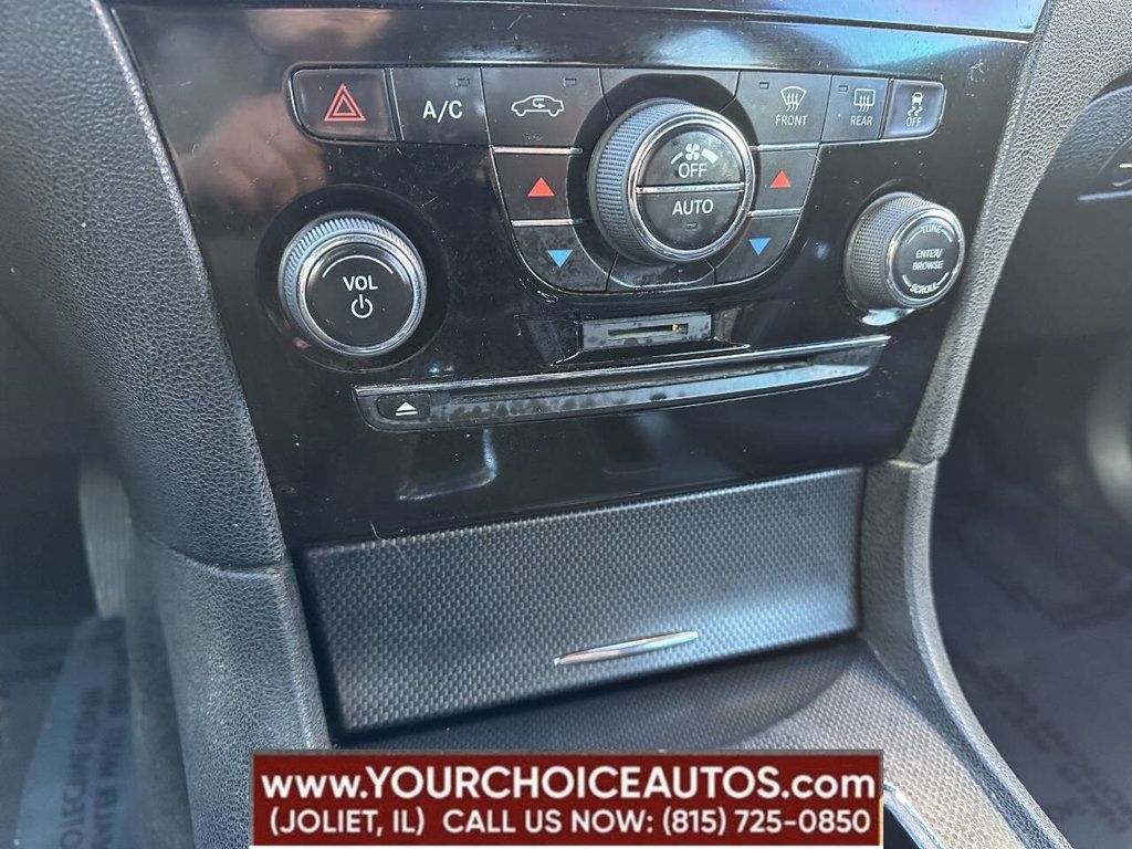 2012 Chrysler 300 4dr Sedan V6 300S RWD - 22799927 - 36