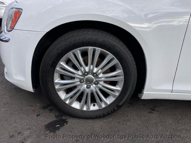 2012 Chrysler 300 4dr Sedan V6 Limited AWD - 22949916 - 11