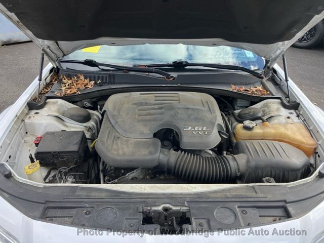 2012 Chrysler 300 4dr Sedan V6 Limited AWD - 22949916 - 19