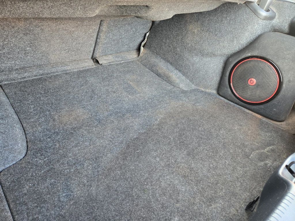 2012 Chrysler 300 4dr Sedan V6 Limited AWD - 22947314 - 9