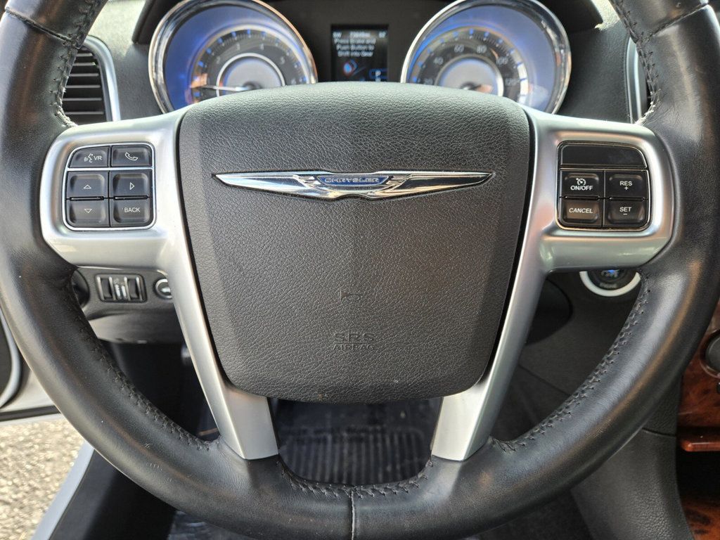 2012 Chrysler 300 4dr Sedan V6 Limited AWD - 22947314 - 14