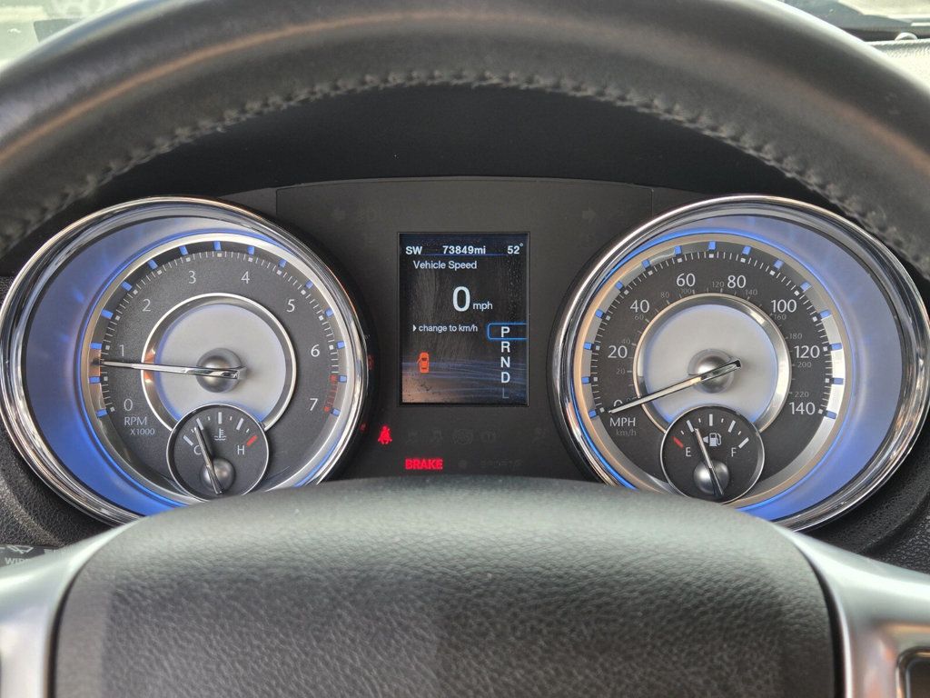 2012 Chrysler 300 4dr Sedan V6 Limited AWD - 22947314 - 15