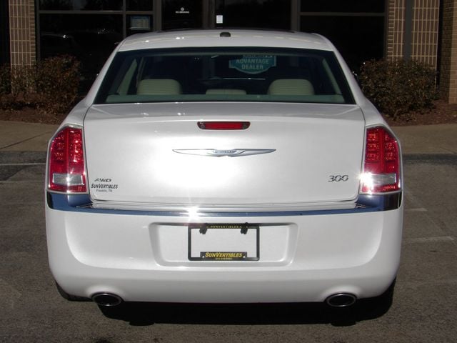 2012 Chrysler 300 Limited photo 10