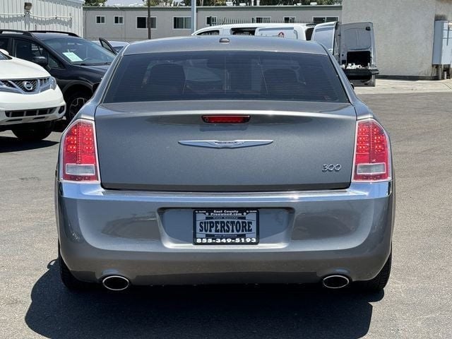 2012 Chrysler 300 4dr Sedan V6 Limited RWD - 22518556 - 12